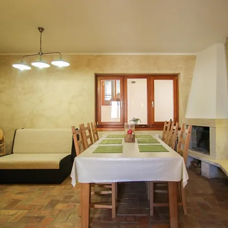 Casa Rafael 2 *