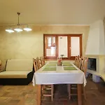 Casa Rafael 2 *